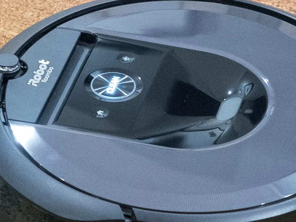 Hands-on review of the iRobot i7 - Reviewed
