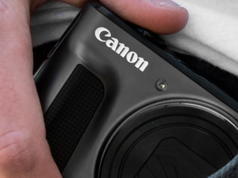 Canon PowerShot SX720 HS本体と付属品（液晶ドット欠け） Canon PowerShot SX720 HS本体と付属品（液晶ドット欠け） 【公式通販】