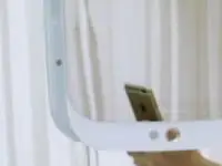 HiMirror tells you what's wrong with your skin.