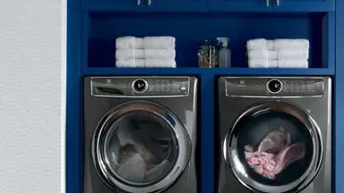 The Electrolux EFLS527UTT packs a mean punch