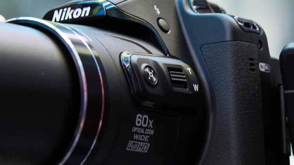 【えいゆう】Nikon CoolPix P610 Amazon.com : Nikon COOLPIX P610 Digital Camera with 60x Optical