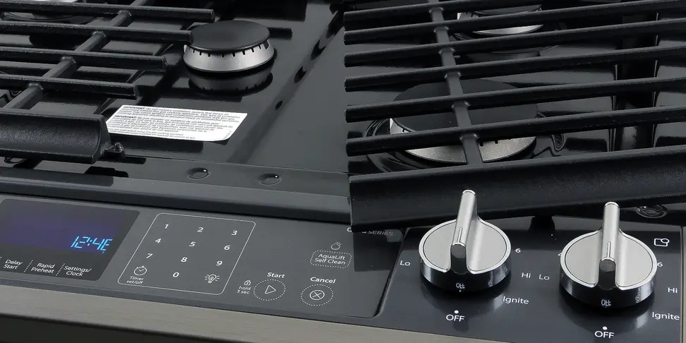 The Whirlpool WEG760H0DS Slide-In Gas Range