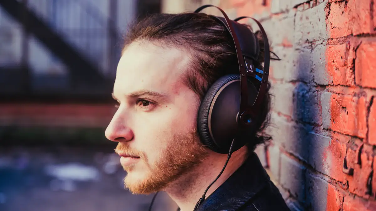 Massdrop x Meze 99 Noir Headphones Review - Reviewed