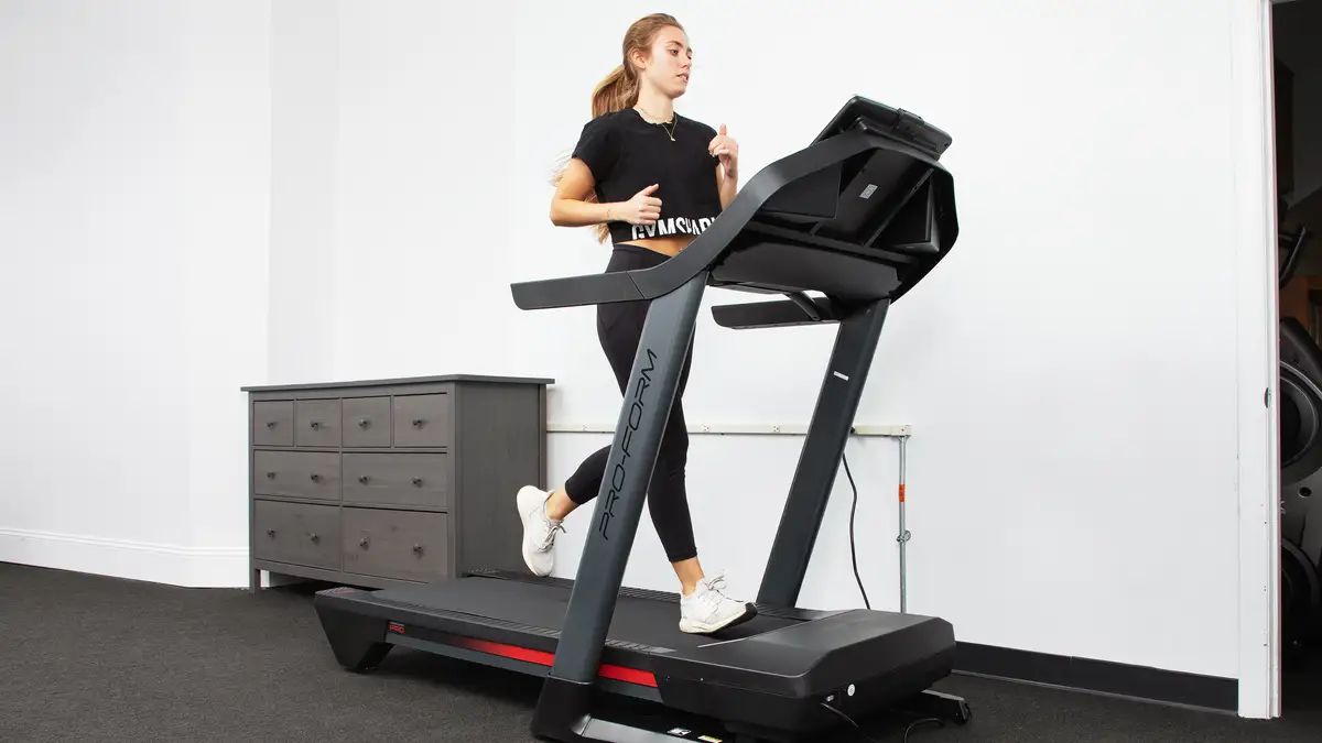 ProForm Pro 2000 Review: This smart treadmill is a runner’s dream ...