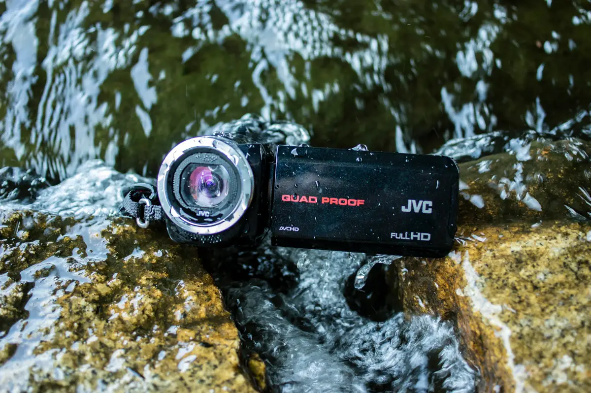 JVC GZ-R10 Quad Proof Everio Camcorder Review - Reviewed