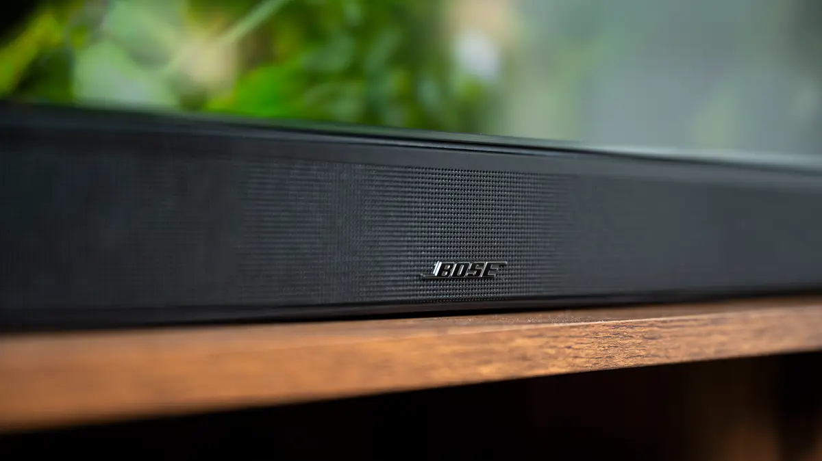 「横須賀アイジエム」Bose Smart Soundbar 900 Bose Smart Soundbar Powered Dolby Atmos® sound bar with Apple
