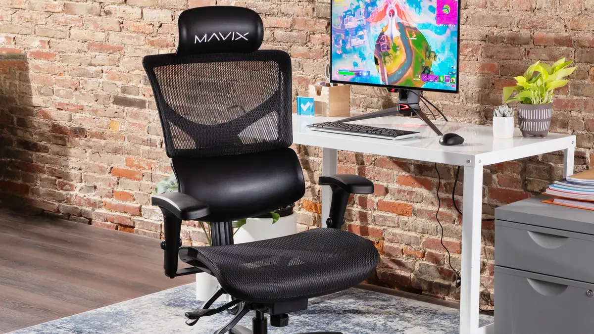 Mavix M7 review: A moderately comfortable gaming chair - Reviewed