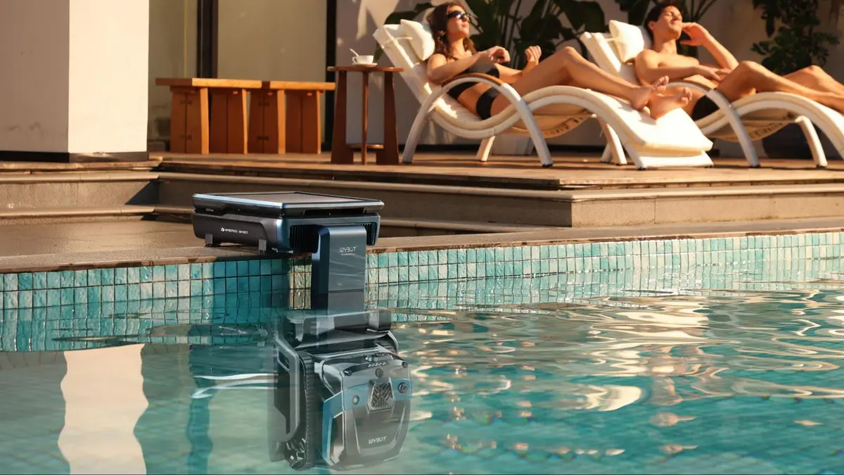 Self-cleaning pool vacuum that saves you hours every week - Reviewed