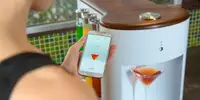 Somabar and its accompanying app in use