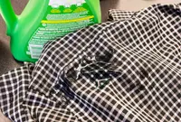 How to remove chocolate stains from clothes