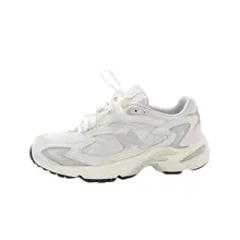Product image of New Balance 725 sneakers in white with cream