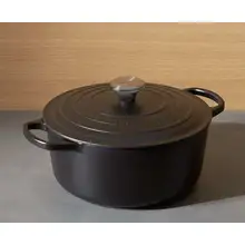 Product image of Le Creuset Signature Dutch Oven