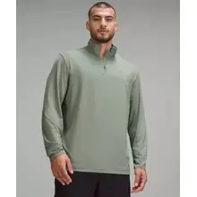 Product image of Men's Long-Sleeve Golf Half Zip