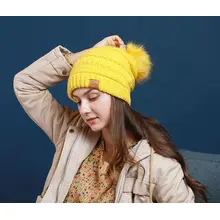 Product image of Redess Winter Pom-Pom Beanie