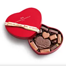 Product image of La Maison du Chocolat Valentine's Day Gift Box