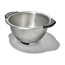 Product image of OXO Good Grips Stainless Steel 5 qt./ 4.7 L Colander
