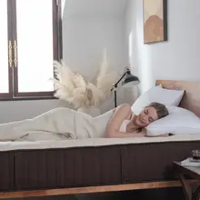 Product image of Honey Hybrid Mattress