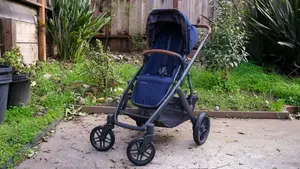 The Uppababy Vista V2 stroller outside.