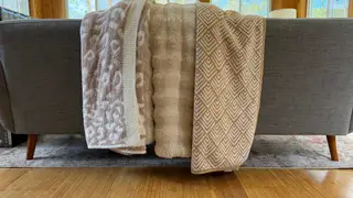 Our picks for the best throw blankets for comfort & warmth