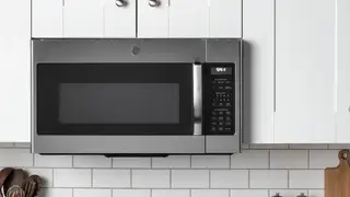The 3 best GE countertop microwaves on sale at Best Buy