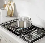 Product image of Bosch Benchmark Gas 36-inch Stainless-steel Cooktop