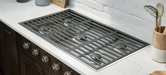 Product image of Wolf 36" Contemporary Gas Cooktop