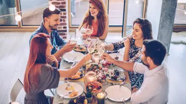 How to quickly clean up after a dinner party