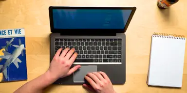 The Asus VivoBook E403SA