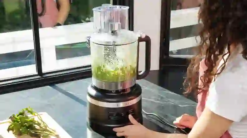What is a food processor and how do you use it? - Reviewed