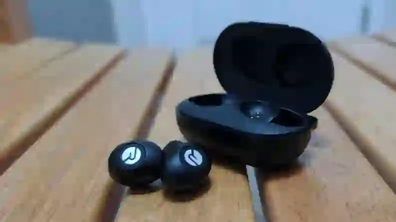 Raycon Everyday Earbuds review: average at best - Reviewed