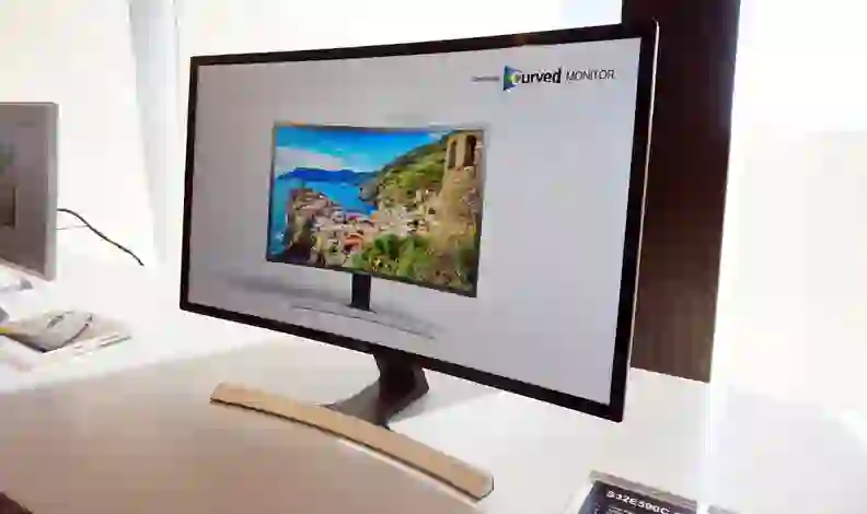 Samsung Unveils More Curved Computer Monitors for 2015 - Reviewed