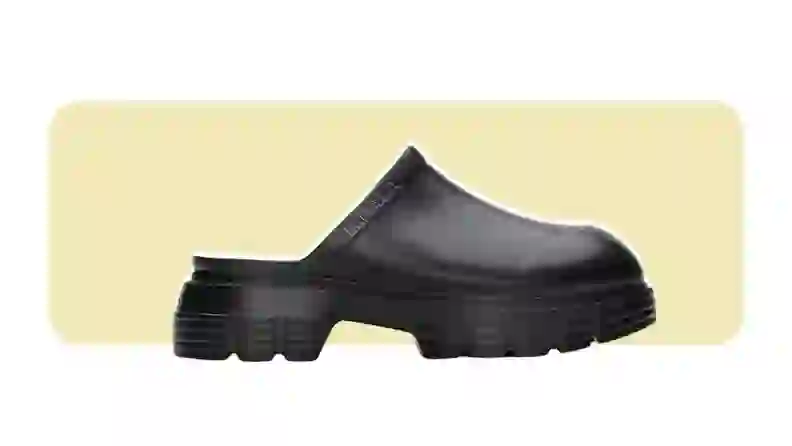 Stylish clogs to shop now: Birkenstock, Everlane, Ugg, and more - Reviewed