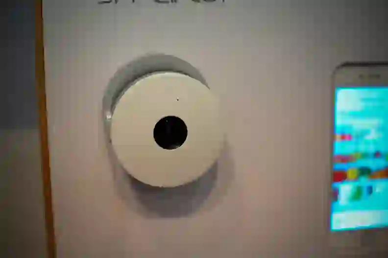 The Smarter Fridge Cam Shows You What's in the Fridge - Reviewed