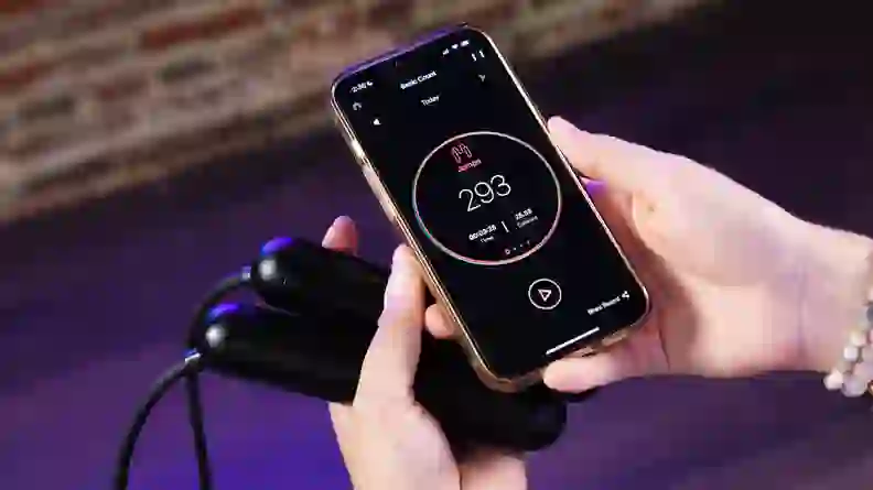 SmartRope review: Can this $80 jump rope be your favorite new cardio ...