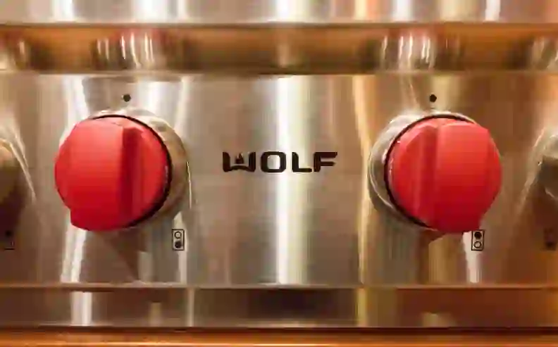 Wolf SRT366 36-Inch Gas Rangetop Review - Reviewed