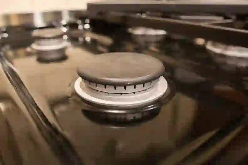 Wolf SRT366 36-Inch Gas Rangetop Review - Reviewed