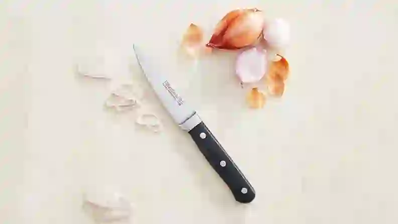 What is a paring knife, and how do you use it? - Reviewed