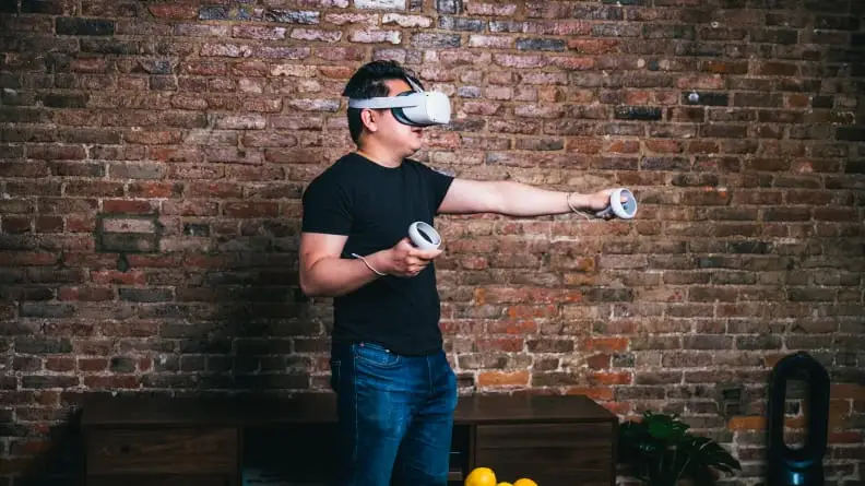 An image of the Oculus Quest 2 VR headset in white