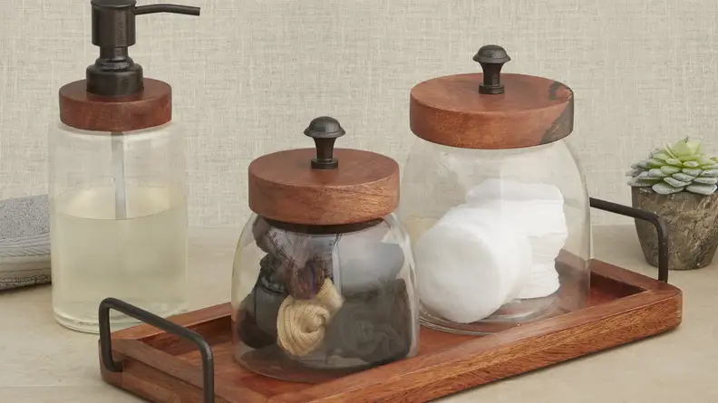 This stunning wooden caddy is the perfect accent in any bathroom.