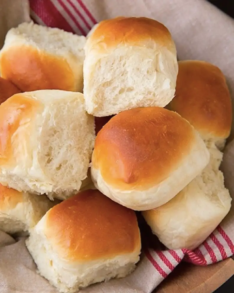 Rosemary Dinner Rolls