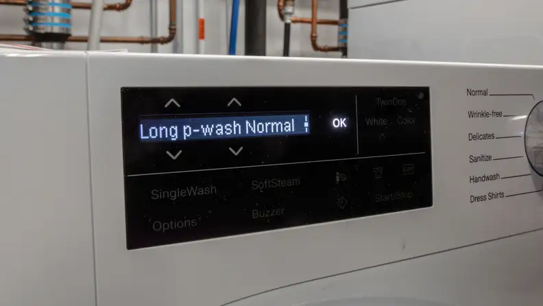 You can set the pre-wash and soak durations, which is very rare in the washer world.