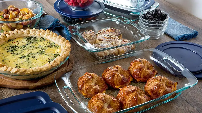 Food stored in Pyrex containers.