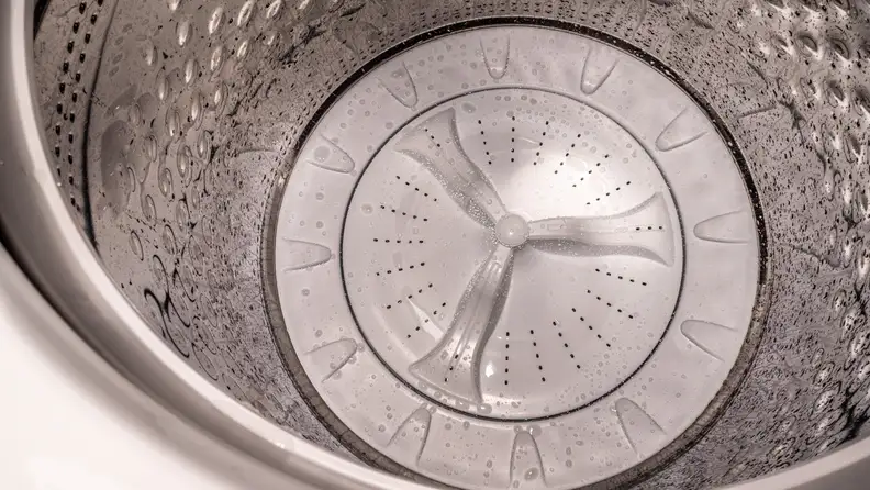 The impeller and bubbled steel drum allows for a gentle but thorough clean.