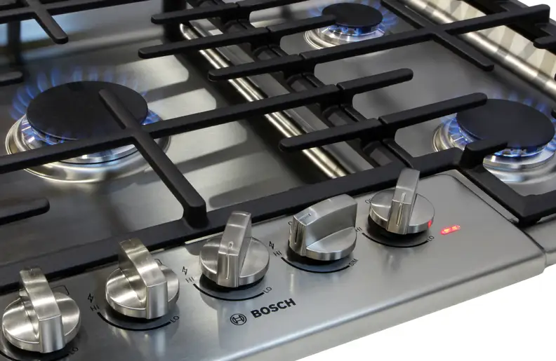 Cooktop on and knobs
