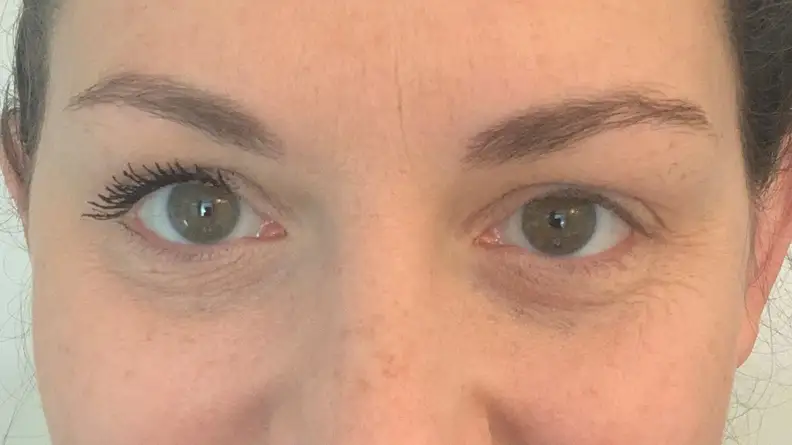 The author wearing the Maybelline Lash Sensational Sky High Mascara on her right eye.