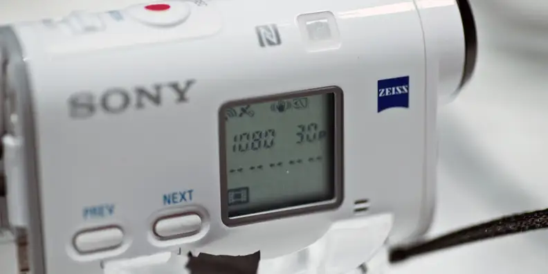 A photograph of the Sony Action Cam FDR-X1000V's screen.