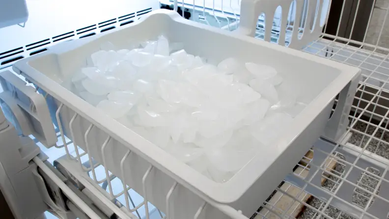 Maytag MBF2258FEZ ice bin