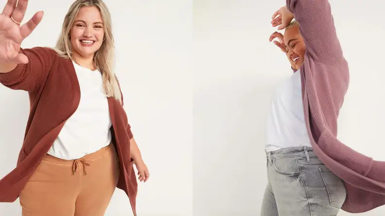 Models wear autumnal cardigans.