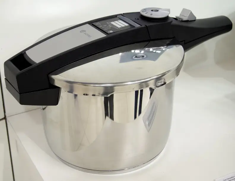 Fagor's Self-Powered Pressure Cooker