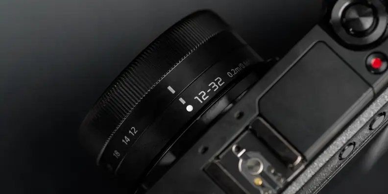 A photo of the Panasonic Lumix GX85's 12-32mm f/3.5-5.6 kit lens.